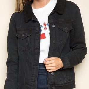 ❗️SOLD❗️Vintage GAP fur denim jacket